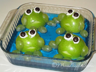 MissGiggles.com | Leap Day was Hoppin' - Apple frogs in a Jell-O pond